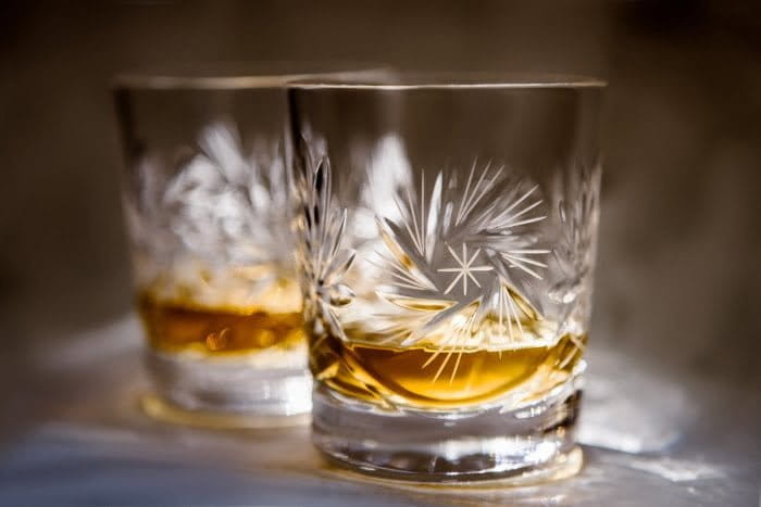 Zestaw do whisky: kryształowa karafka + kryształowe szklanki do whisky 6szt Młynek MZ10