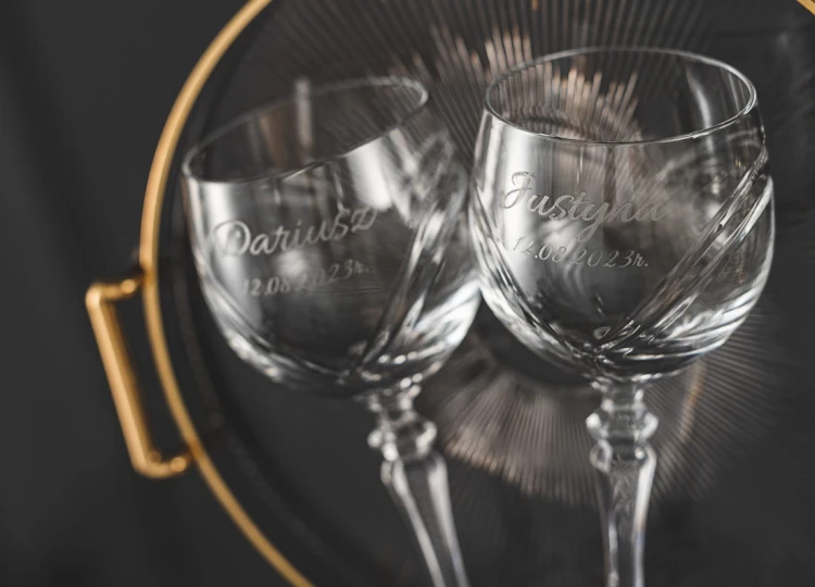 Kryształowe kieliszki do wina dla Pary Młodej 300ml Serca 2szt