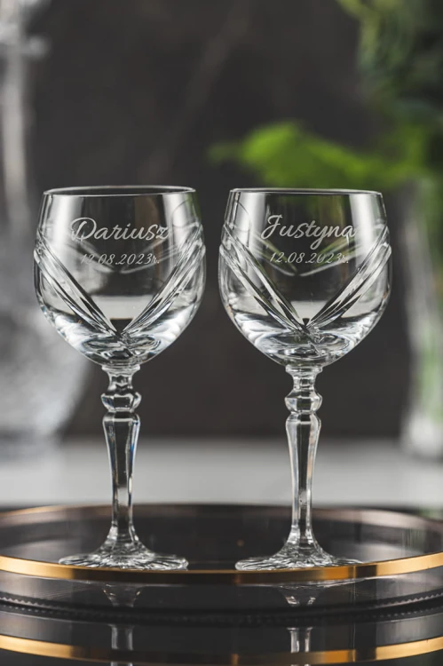 Kryształowe kieliszki do wina dla Pary Młodej 300ml Serca 2szt