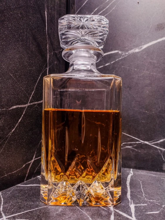 Zestaw do whisky: kryształowa karafka+ kryształowe szklanki do whisky 6szt Crystalline Opera