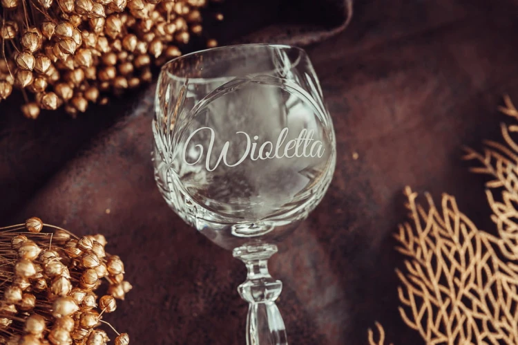 Kryształowy kieliszek do wina z grawerem 240ml Młynek MK34E 1szt
