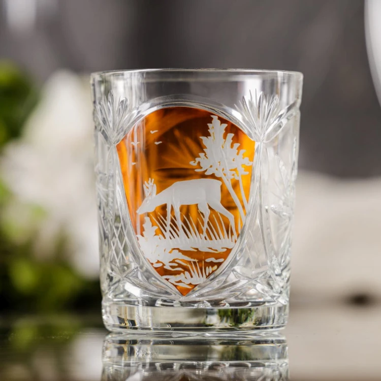 Prezent dla myśliwego – kryształowa szklanka do whisky z motywem myśliwskim bursztynowa MK80 1szt